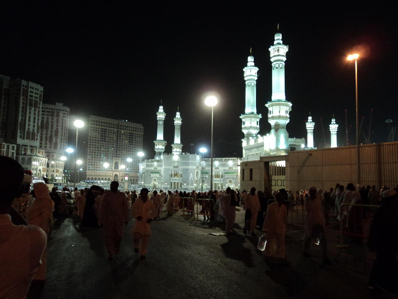 Umrah Pilgrimage Package - Affordable Flights & Comfort